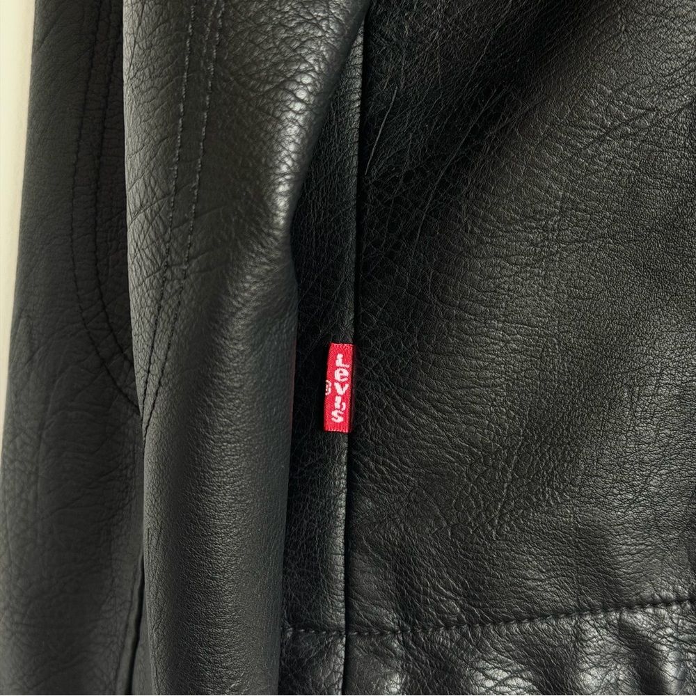 Levi’s Black Faux Leather Moto Biker Jacket — Women’s Medium - Picture 5 of 13